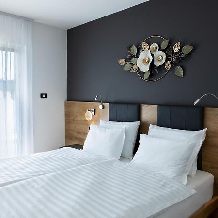 Rooms Gril Постойна Экстерьер фото
