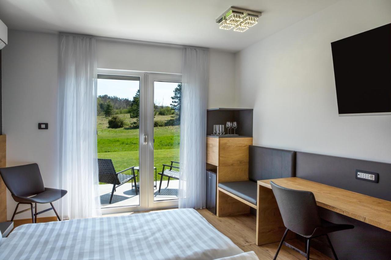 Rooms Gril Постойна Экстерьер фото